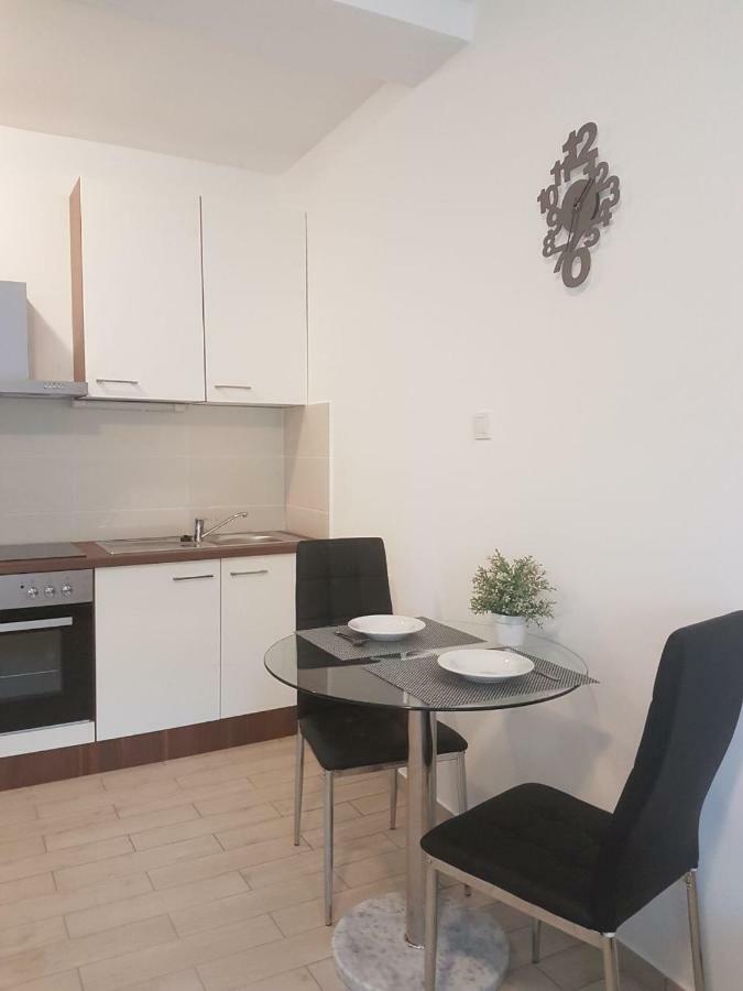 Apartments Lucija セニ エクステリア 写真