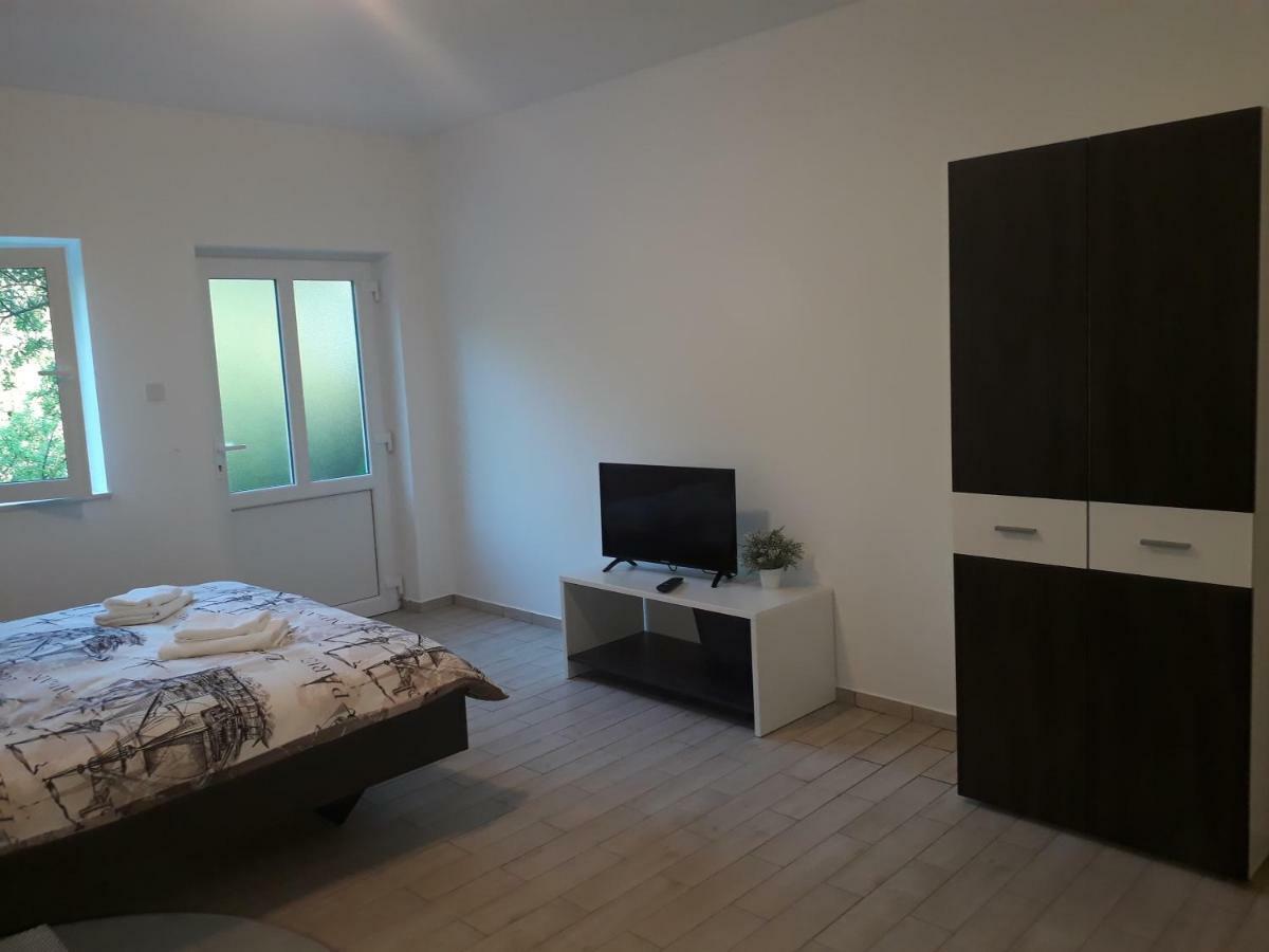 Apartments Lucija セニ エクステリア 写真